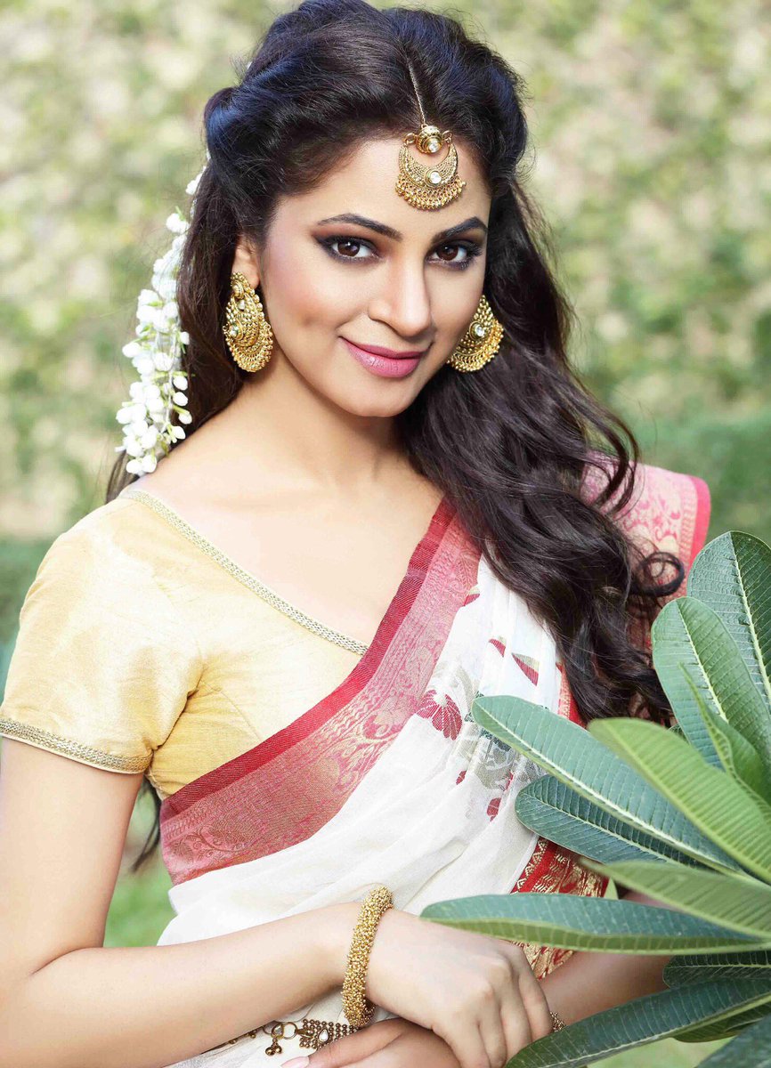 Shilpi Sharma Gorgeous Photoshoot Stills