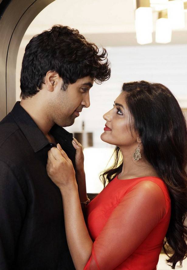 Ami Thumi Telugu Movie Stills | Adivi Sesh, Eesha Rebba