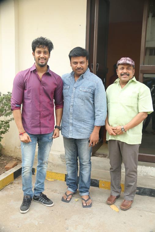 Actor Umapathi with Director Prabu Solomon & Thambi Ramaiyah