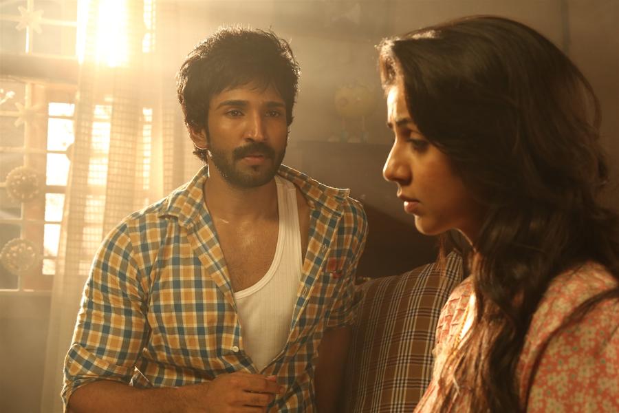 Maragatha Naanayam Movie Stills