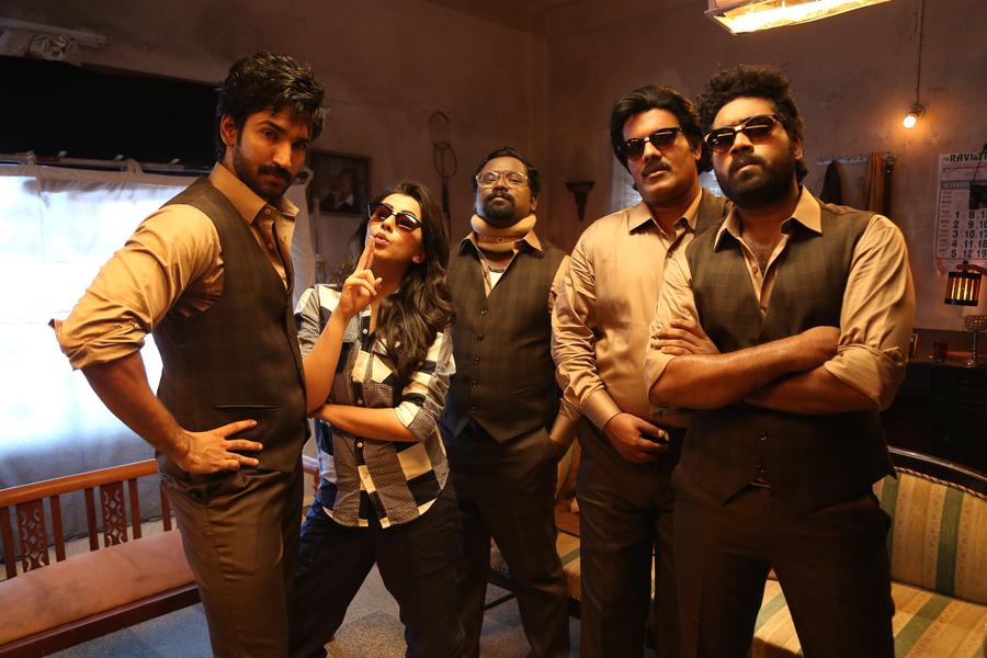 Maragatha Naanayam Movie Stills