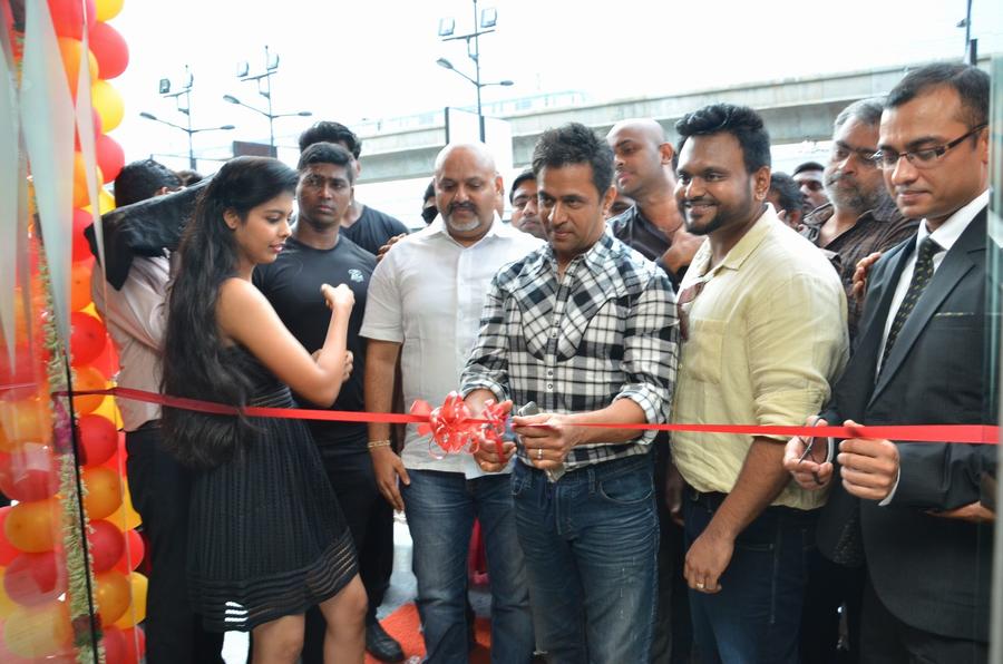 The latest addition to PVR Cinemas was inaugurated at Galada Centre Mall, Chennai. Event was attended by Actor Arjun, Varalakshmi, Uma Riaz,  Gautam Dutta(CEO, PVR Cinemas) and others.\r\n\r\n