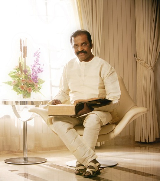 Vairamuthu still