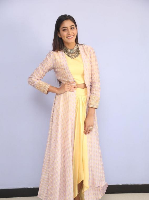 Checkout the latest stills of Rangoon fame Sana Makbul.