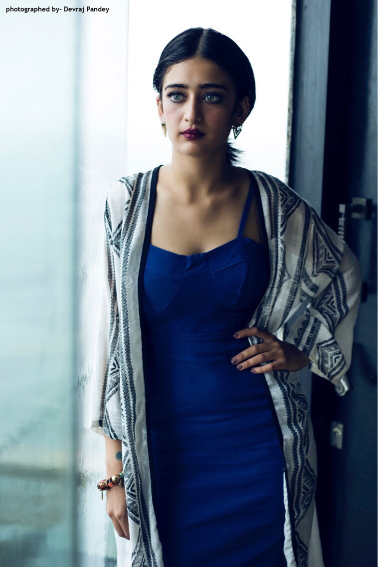 Akshara Hassan latest stills from Vivegam