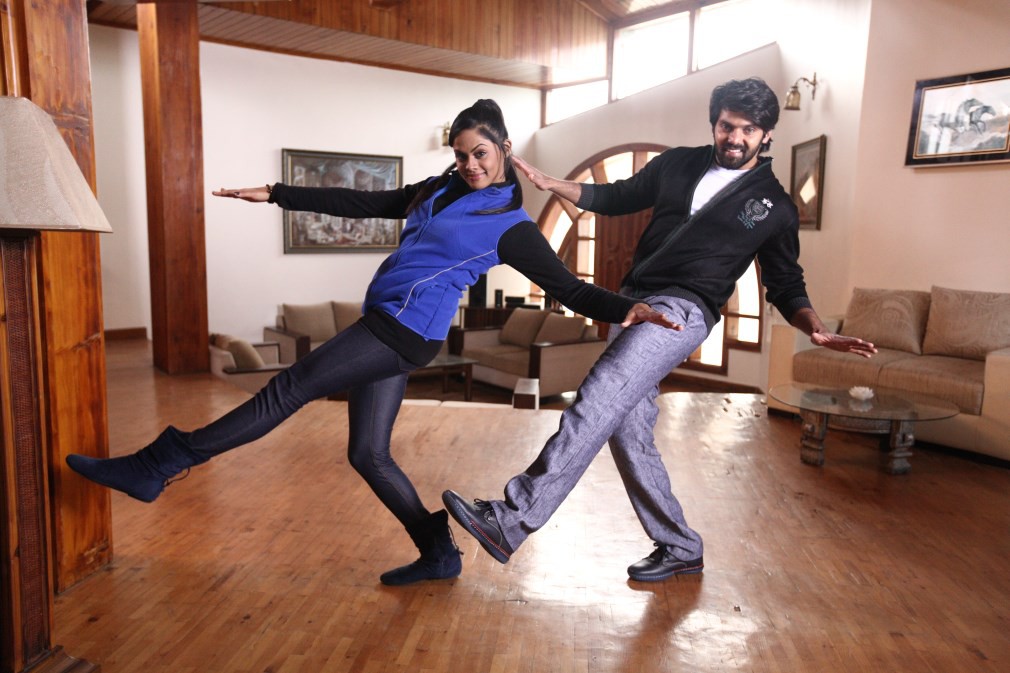 Purampokku Tamil Movie Stills | Arya, Karthika Nair