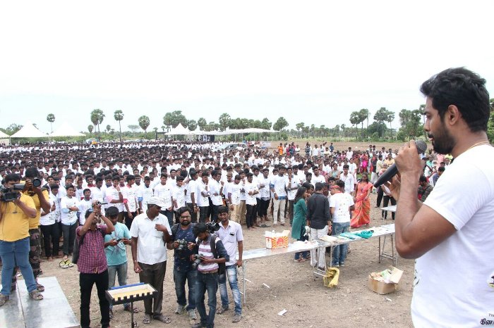 Actor Aari sets a new Guinness world record