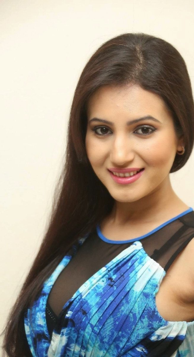 Actress Anusmrithi's Stills 