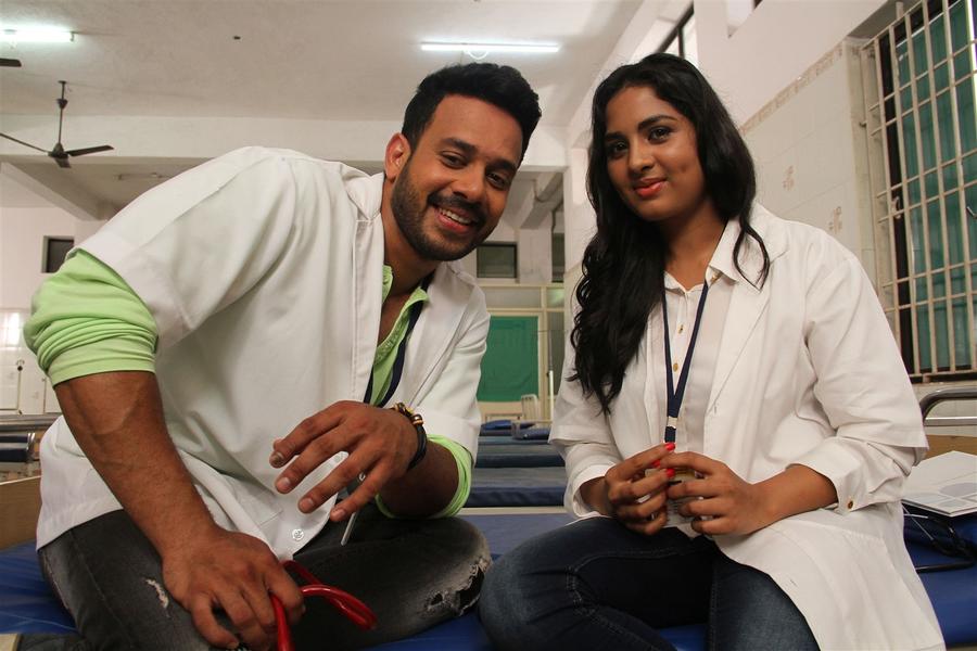 Pottu Tamil Movie Stills
