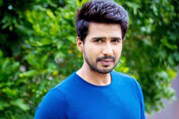 Nivetha Pethuraj pairs up with Vishnu Vishal