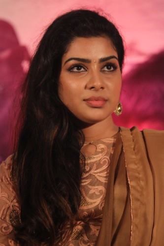 Actress Satna Titus stills.