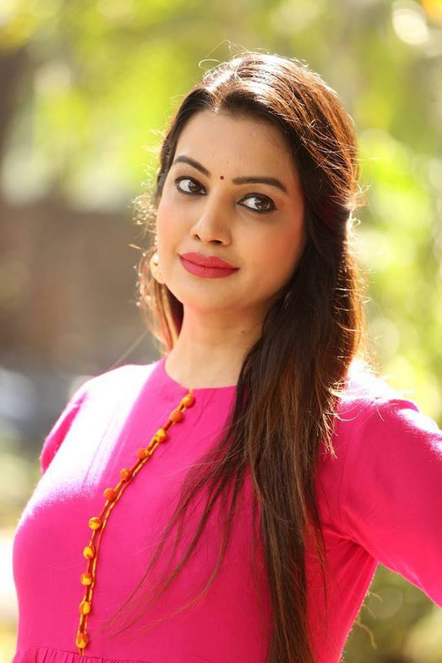 Actress Diksha Panth new photos.