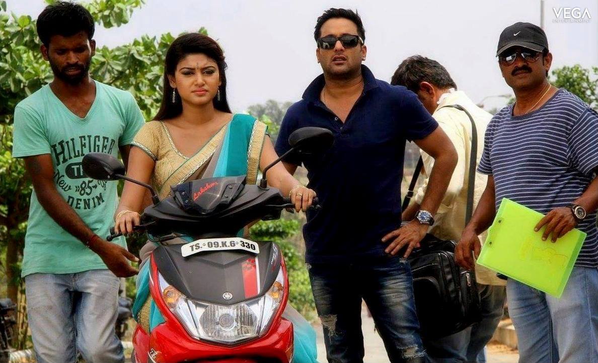 Idi Naa Love Story Latest Stills.