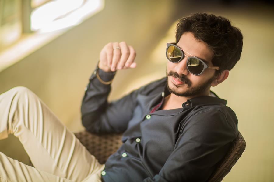 Yemaali movie latest stills.