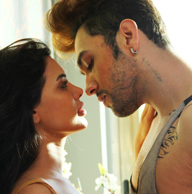 Ishq Click Hindi Movie Hot Stills | Adhyayan Suman, Sara Loren