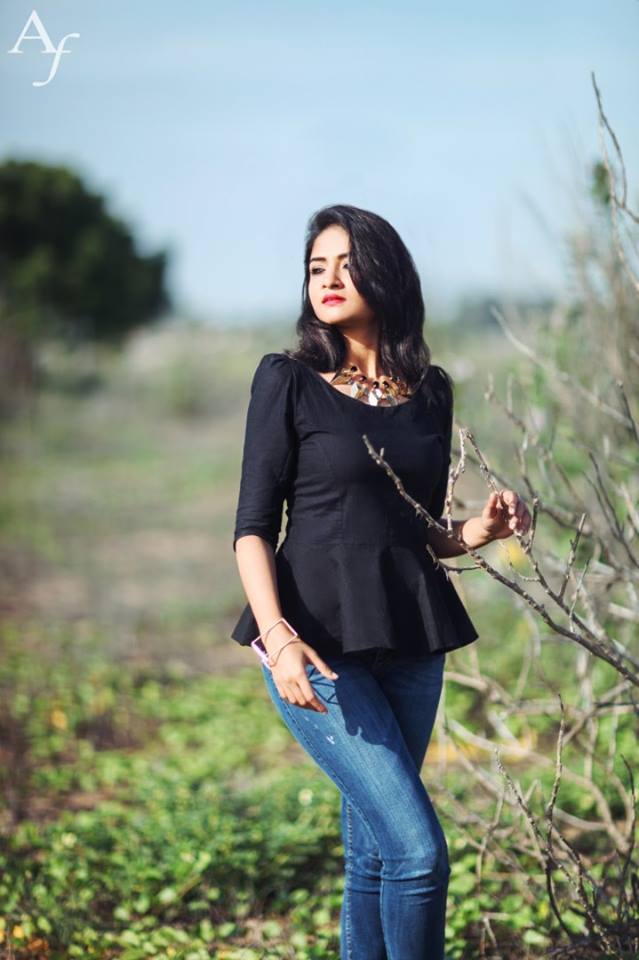 Shira Gaarg New Stills.