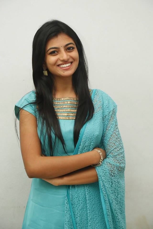 Actress Anandhi latest stills.