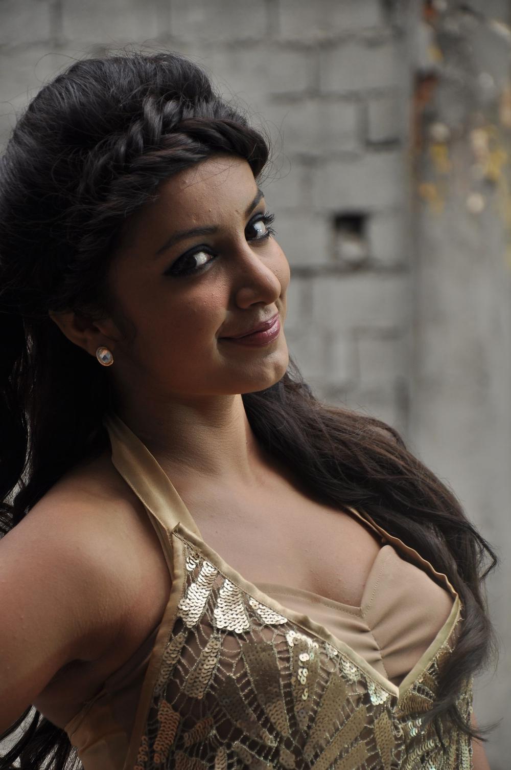Actress Tejaswi Madiwada Stills from Natpathigaram - 79 Tamil Movie