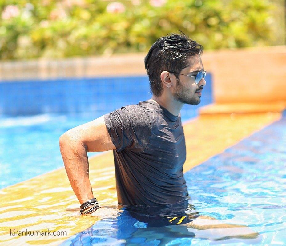 Nakul and his wife Stills.