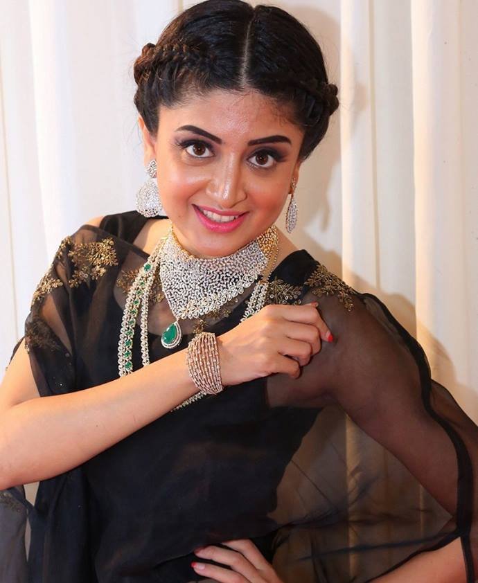 Poonam Kaur Latest Photos