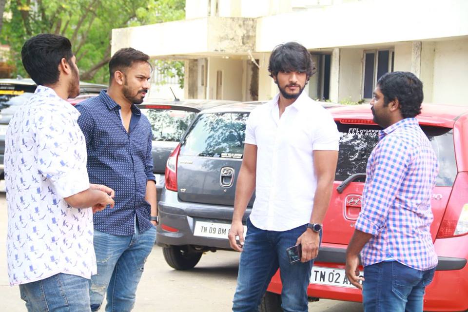 Iruttu Araiyil Murattu Kuththu Press Meet Stills.