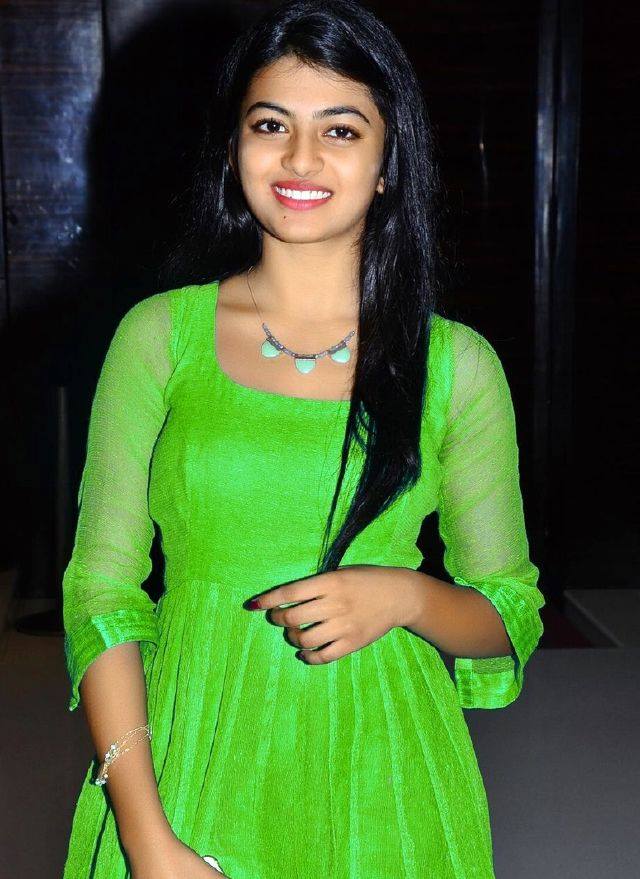 Actress Anandhi latest stills.
