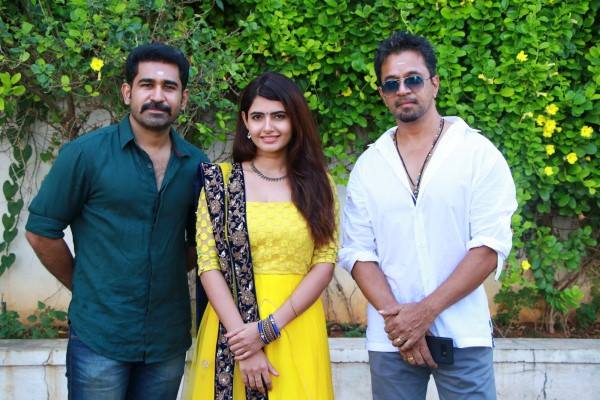 Kolaigaran Movie Launch Photos