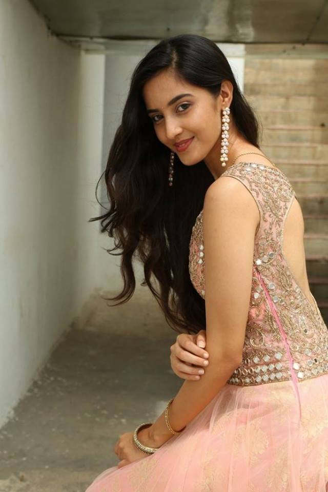 Simrat Kaur Smiley Images.