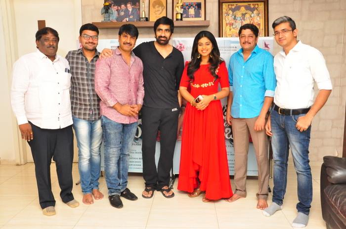 Jamba Lakidi Pamba Trailer Launch Stills.