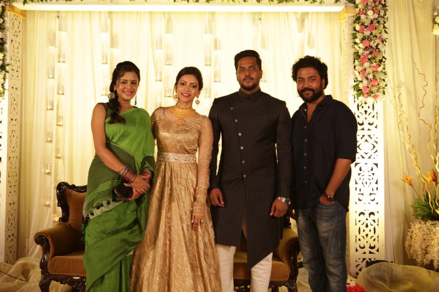 Joy Crizildaa Engagement Photos.