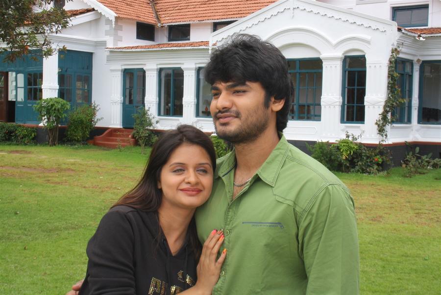 Roja Maaligai New Movie Exclusive Photos.