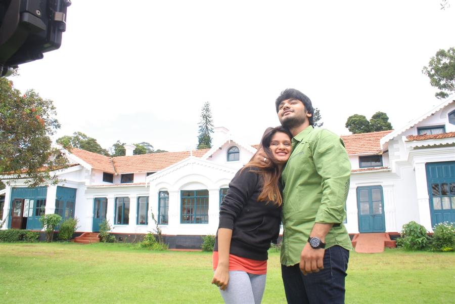 Roja Maaligai New Movie Exclusive Photos.