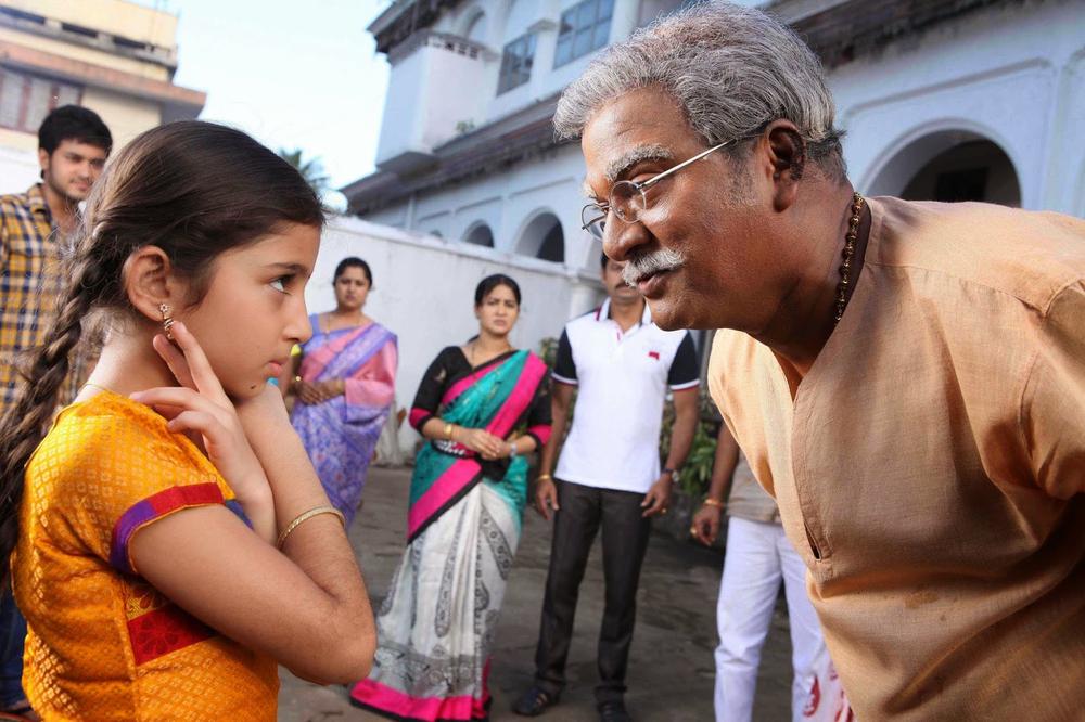 Dagudumootha Dandakor Telugu Movie Stills | Baby Sara, Rajendra Prasad