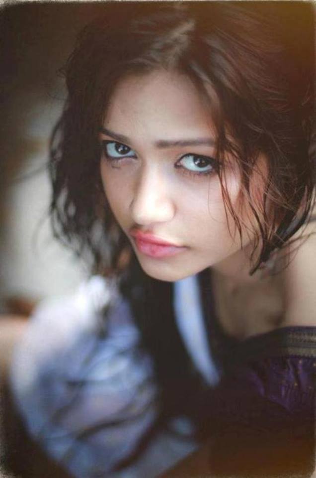 Anaika Soti Sizzling Photos