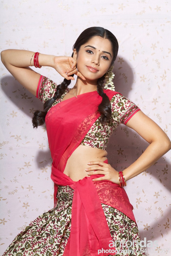 Checkout the Actress Aparna Bajpai Photoshoot Stills in Half Saree