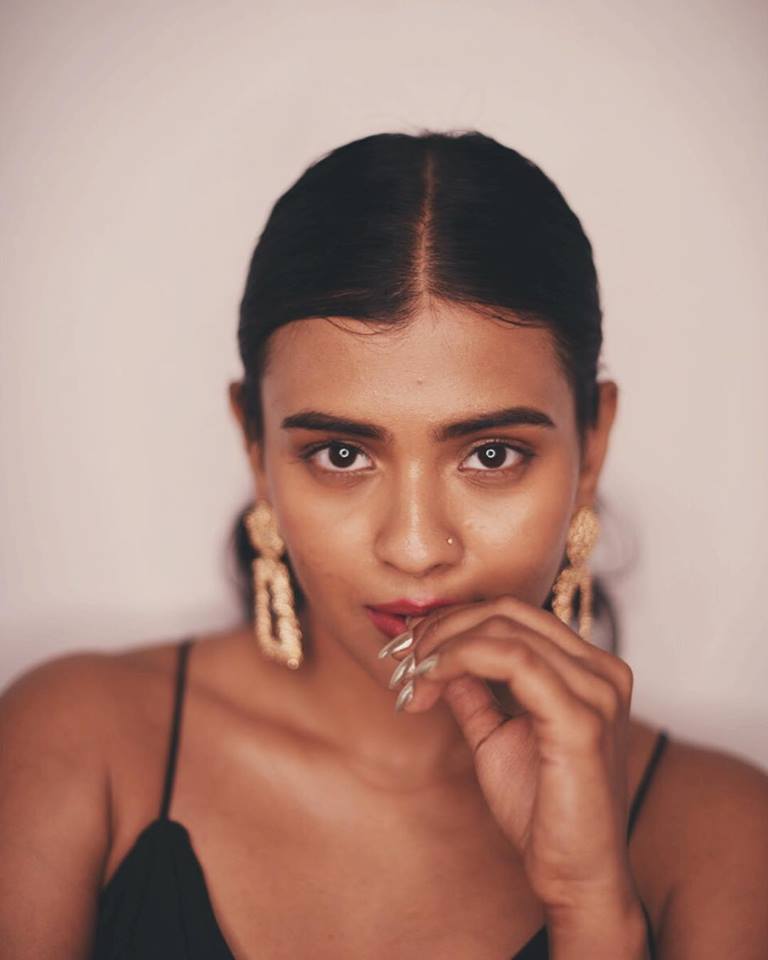 Hebah Patel New Photos.