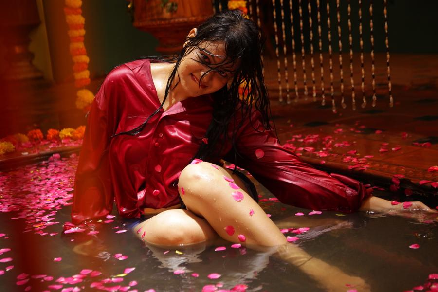 Petti Kadai Indru Vidumurai New Movie Images.