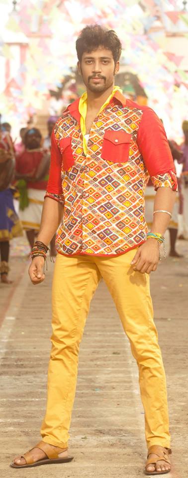 Maniyar Kudumbam Exclusive Images.