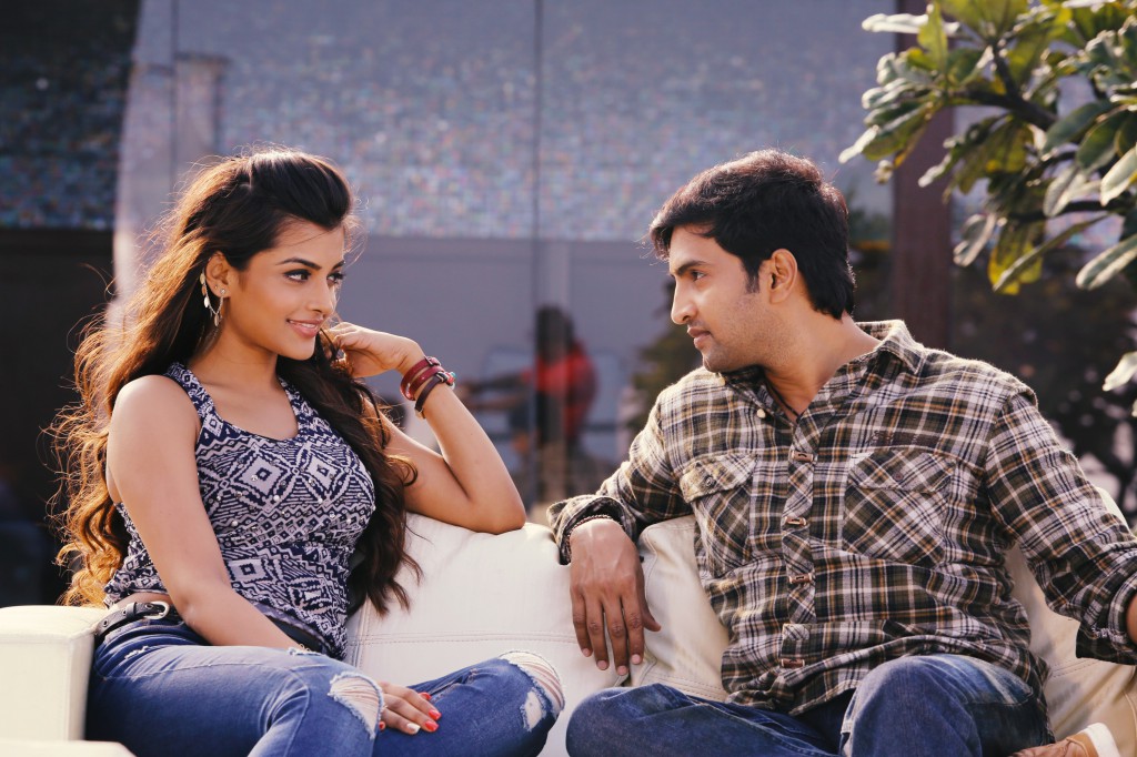 Inimey Ippadithaan Movie Stills | Santhanam, Ashna Zaveri