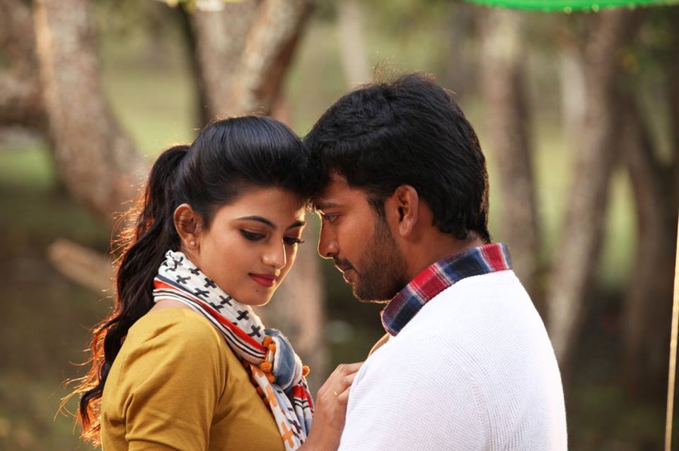Titanic Kadhalum Kavundhu Pogum Movie Pics.
