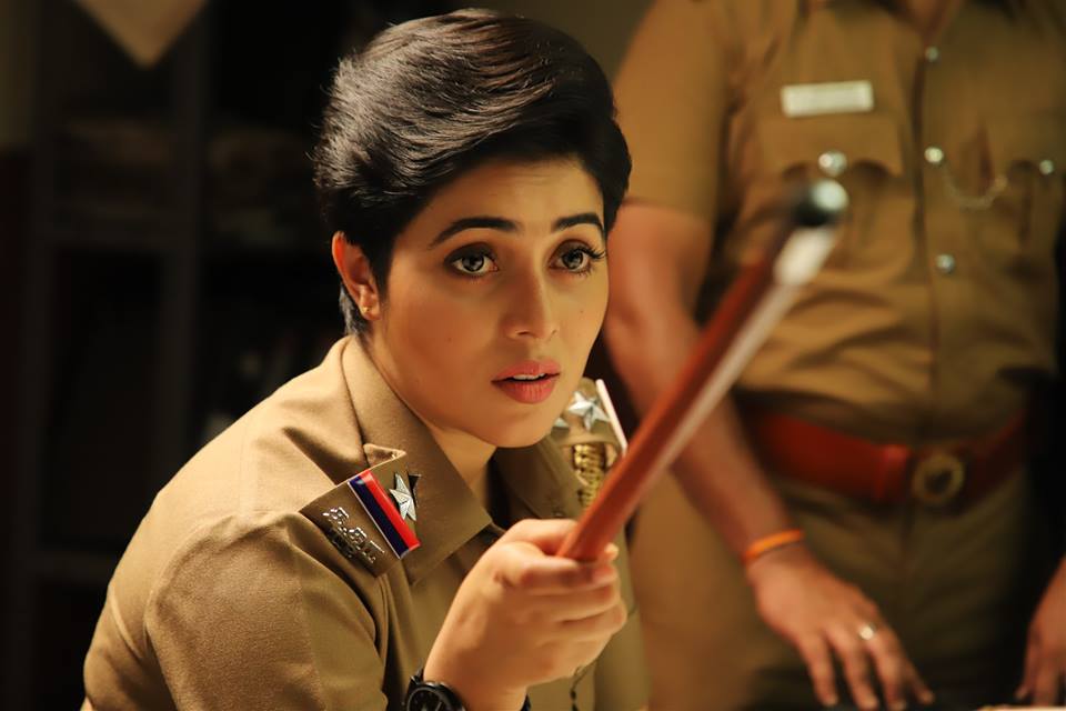 Ivanukku Engaiyo Macham Irukku Exclusive Images.