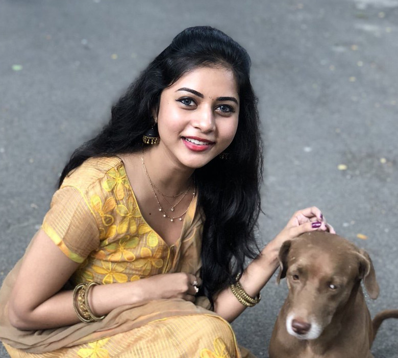 Actress Suza Kumar glamorous pictures