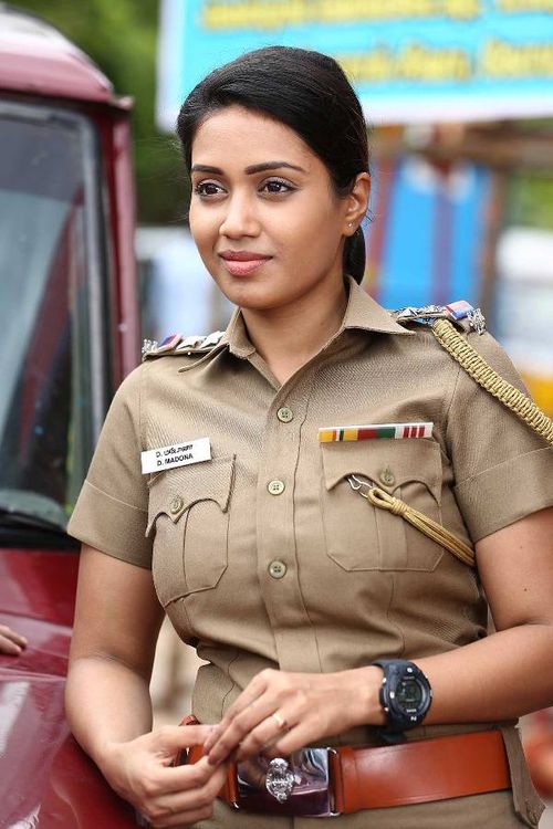 Thimiru Pudichavan Movie Exclusive Photos.