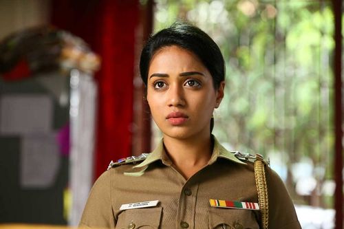 Thimiru Pudichavan Movie Exclusive Photos.