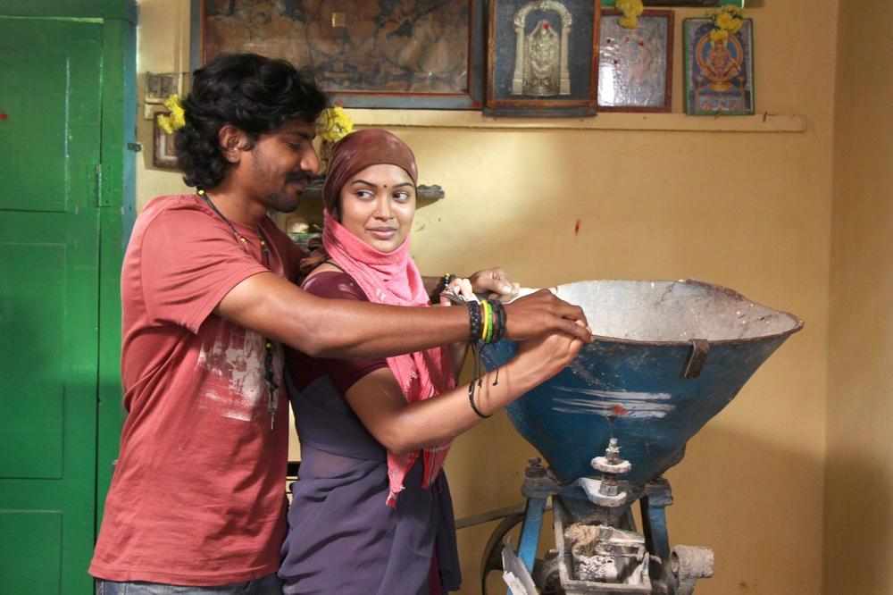 Vandha Mala Tamil Movie Stills | Tamizh, Priyanka