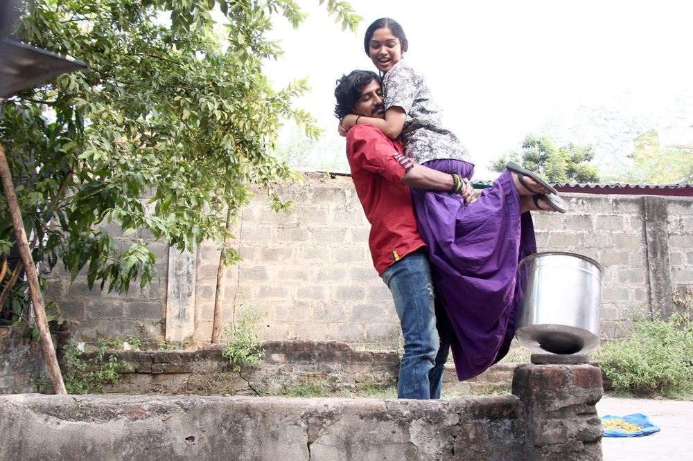 Vandha Mala Tamil Movie Stills | Tamizh, Priyanka