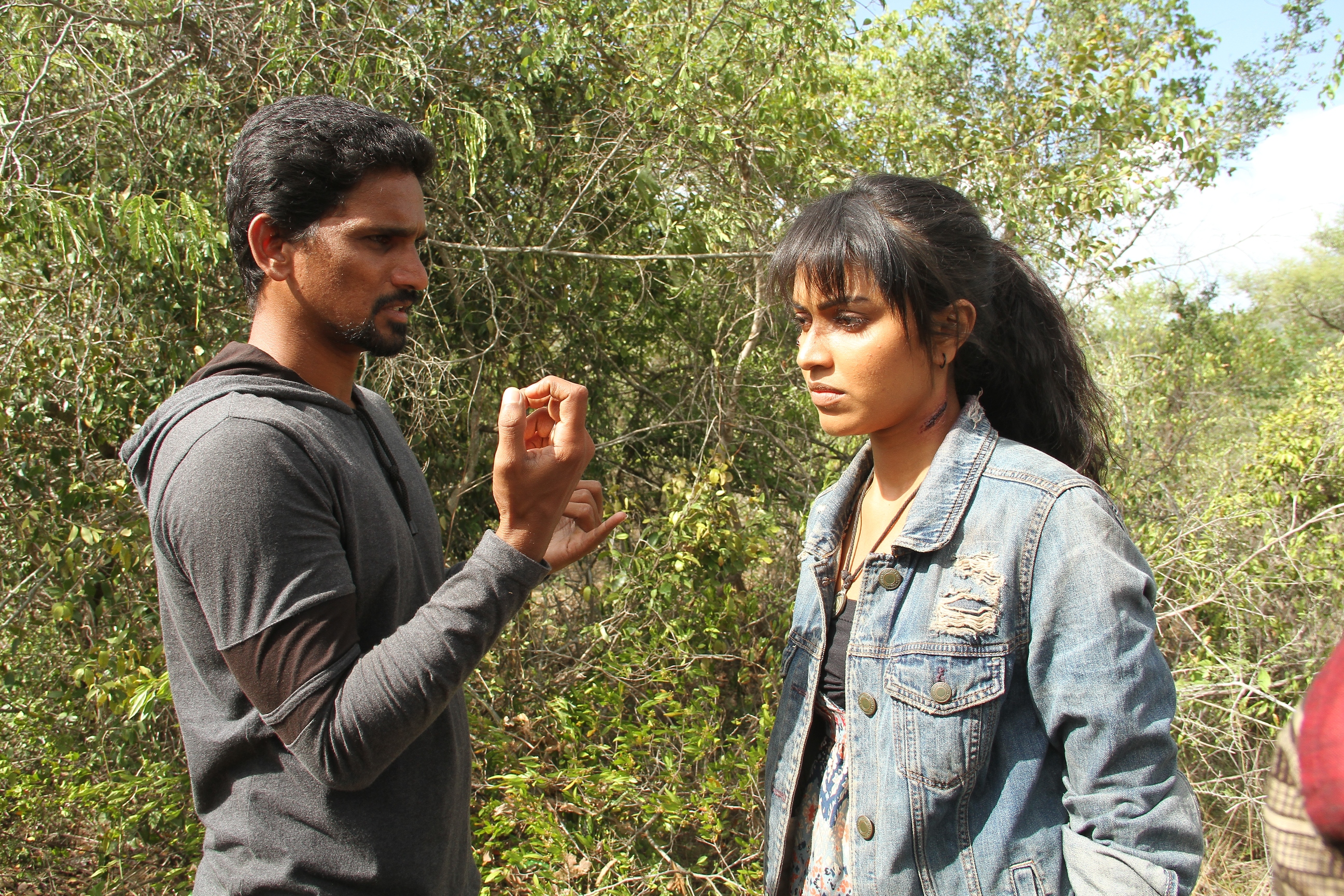Adho Andha Paravai Pola Stills