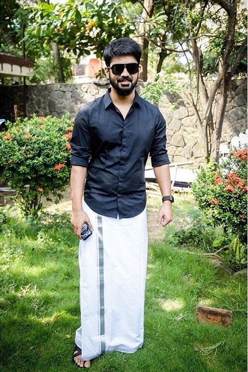 Stunning Actor Mahat Raghavendra Pics.