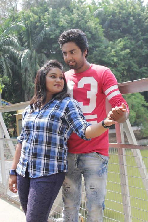 Kadhal Pradesam Latest Images.
