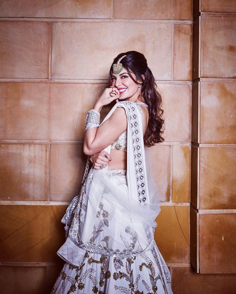 Jacqueline Fernandez Sizzling Pics.